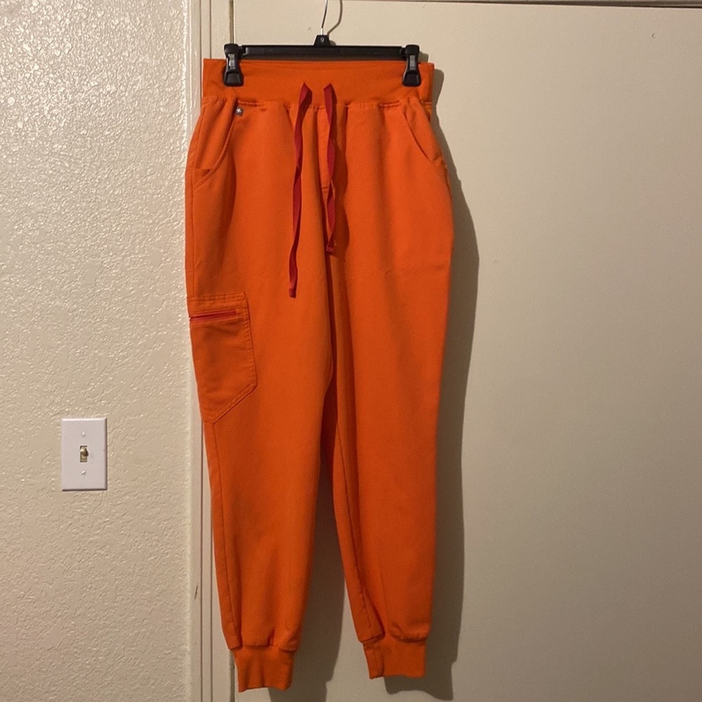 Sunset 🌅 Orange FIGS high waisted zamora